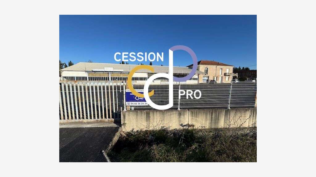 A louer local commercial de 800m² à Châteaurenard