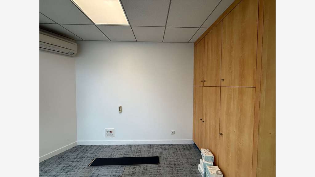 Loue local bureaux de 105m² à Châtelaillon-Plage