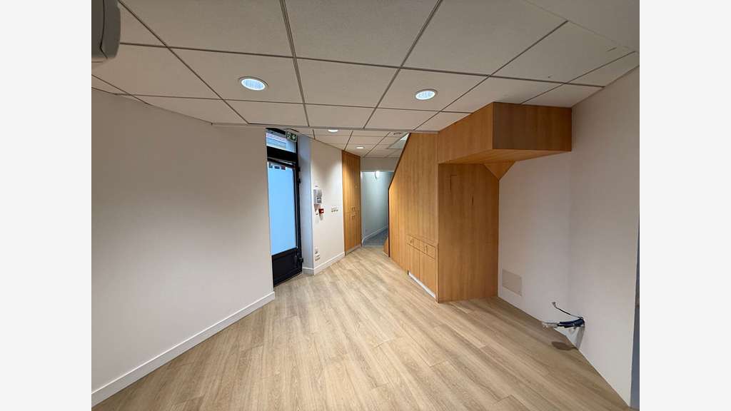 Loue local bureaux de 105m² à Châtelaillon-Plage