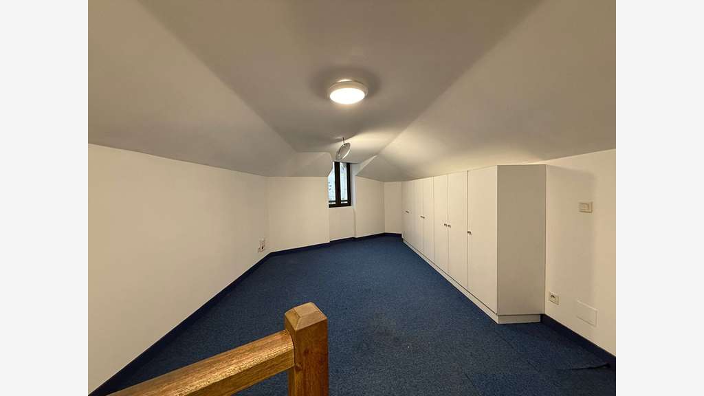Loue local bureaux de 105m² à Châtelaillon-Plage