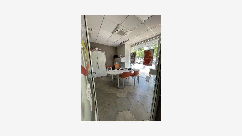 A louer bureaux 200m² état neuf à Châtellerault