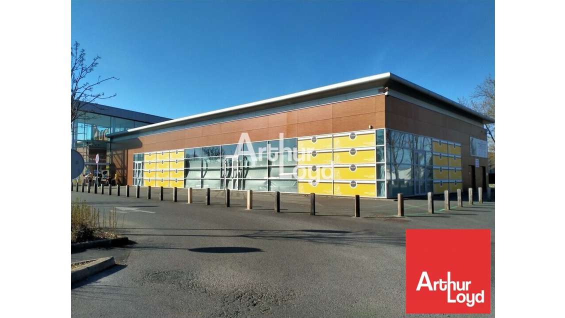 Local 652m² à louer galerie comm à Châtellerault