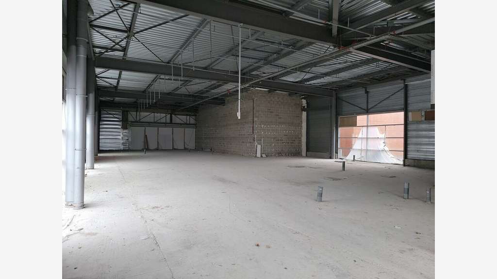 Local 652m² à louer galerie comm à Châtellerault