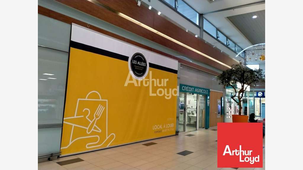 Local 54m² à louer en galerie à Châtellerault