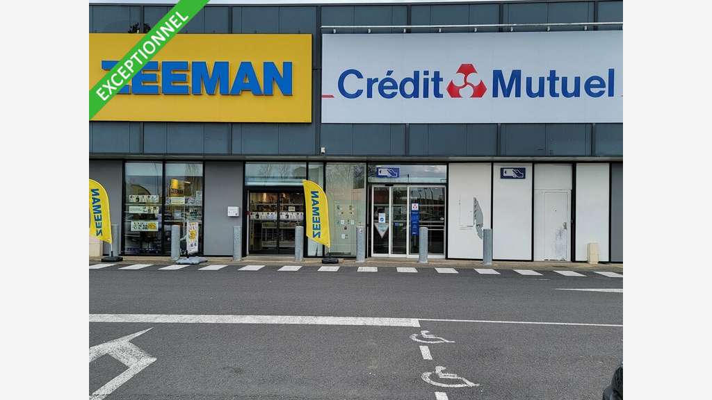 Ensemble commercial 781m² à louer Châtellerault