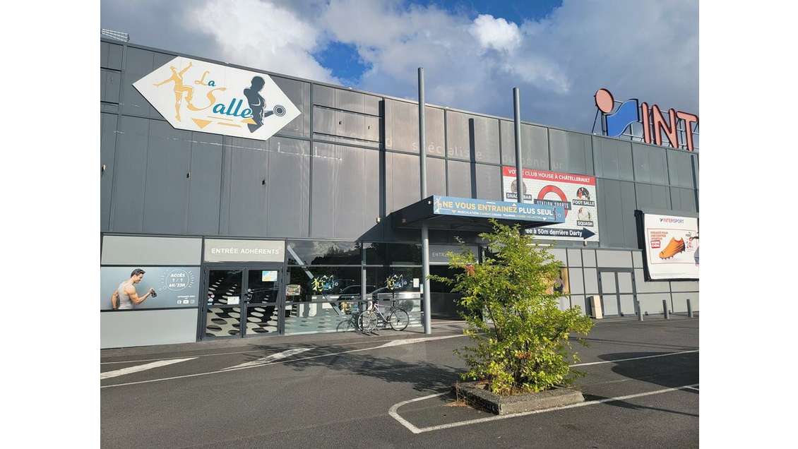 LOCAL COMMERCIAL à louer dans le 86