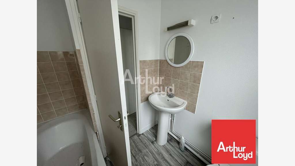 Local à louer centre Châtellerault avec logement