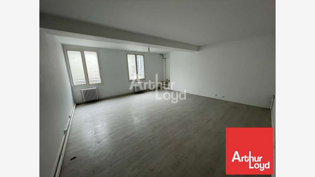 Local à louer centre Châtellerault avec logement