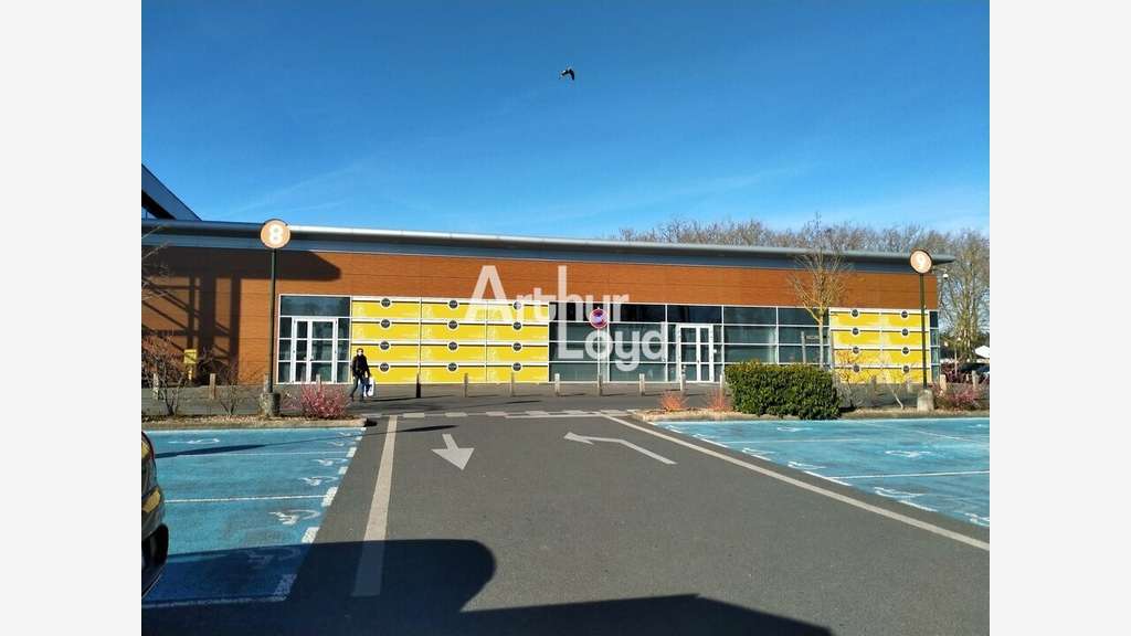 Cellule à louer dans galerie Châtellerault Sud
