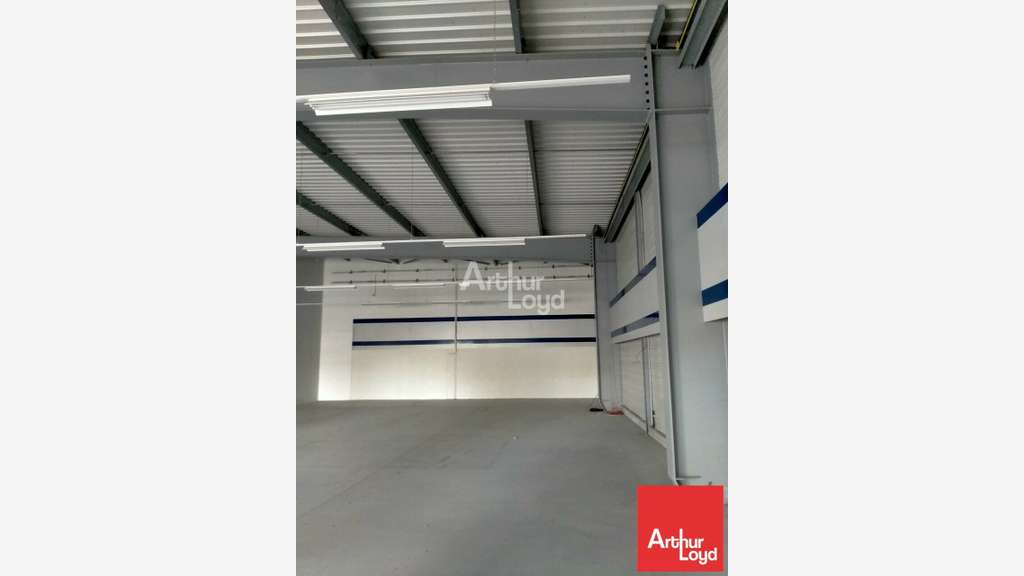 Local 466m² à louer Châtellerault ZA du Sanital