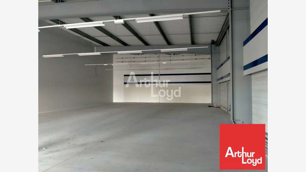 Local 316m² à louer Châtellerault ZA du Sanital