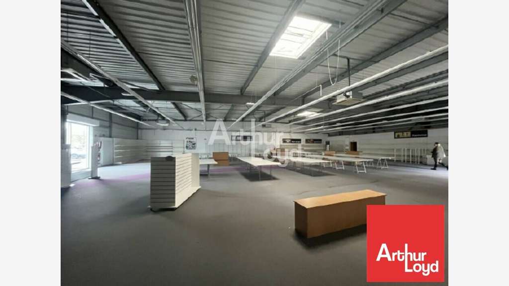Local 600m² à louer Châtellerault ZAC la Désirée