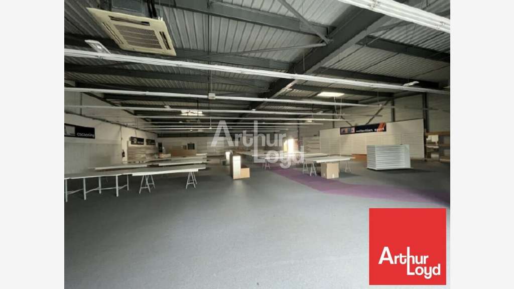 Local 600m² à louer Châtellerault ZAC la Désirée