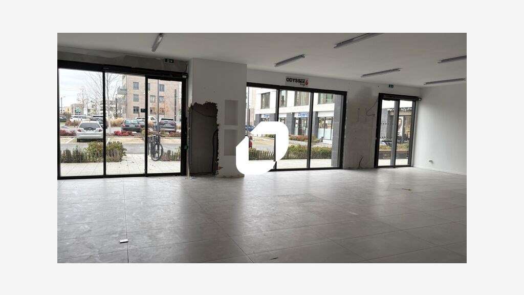 A louer Local commercial 199m² Chatenay malabry
