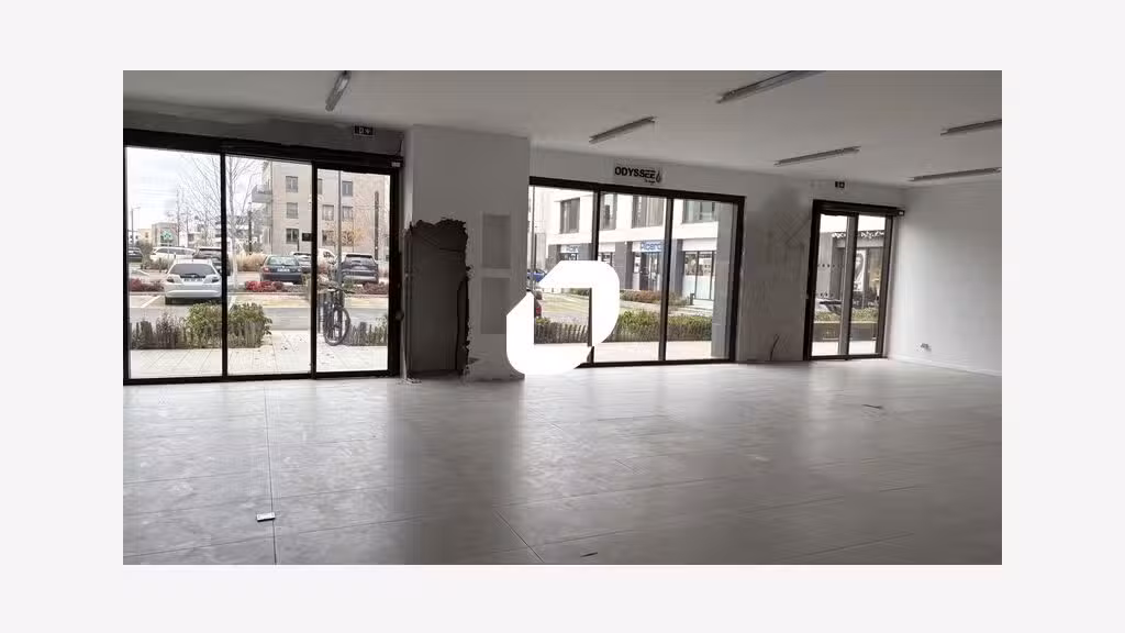 A louer Local commercial 199m² Chatenay malabry