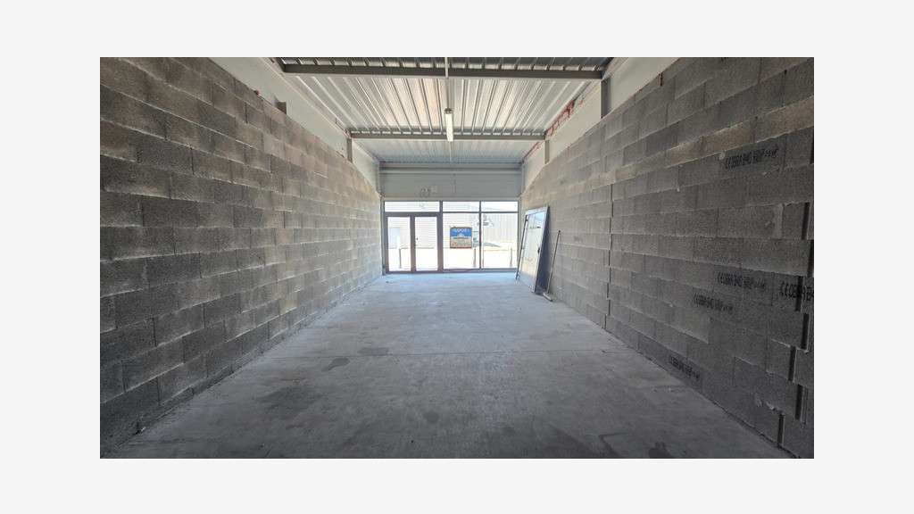 A louer local commercial 74m² empl N°1 Châtenoy