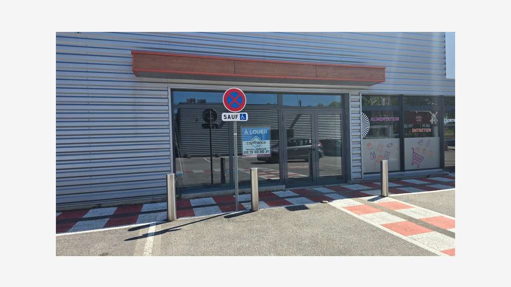 A louer local commercial 74m² empl N°1 Châtenoy