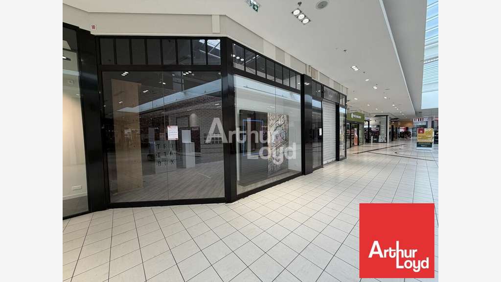 Local 146m² à louer à Chauray Mendes France
