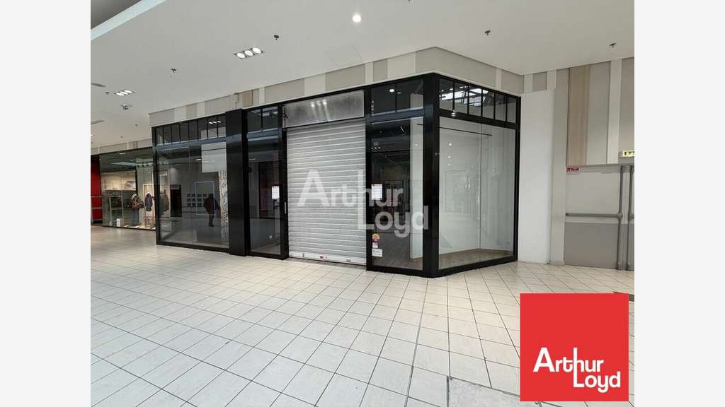 Local 146m² à louer à Chauray Mendes France