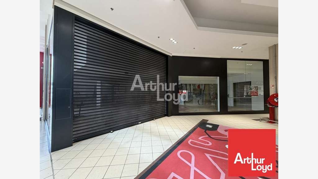 Cellule 160m² à louer à Chauray Mendes France