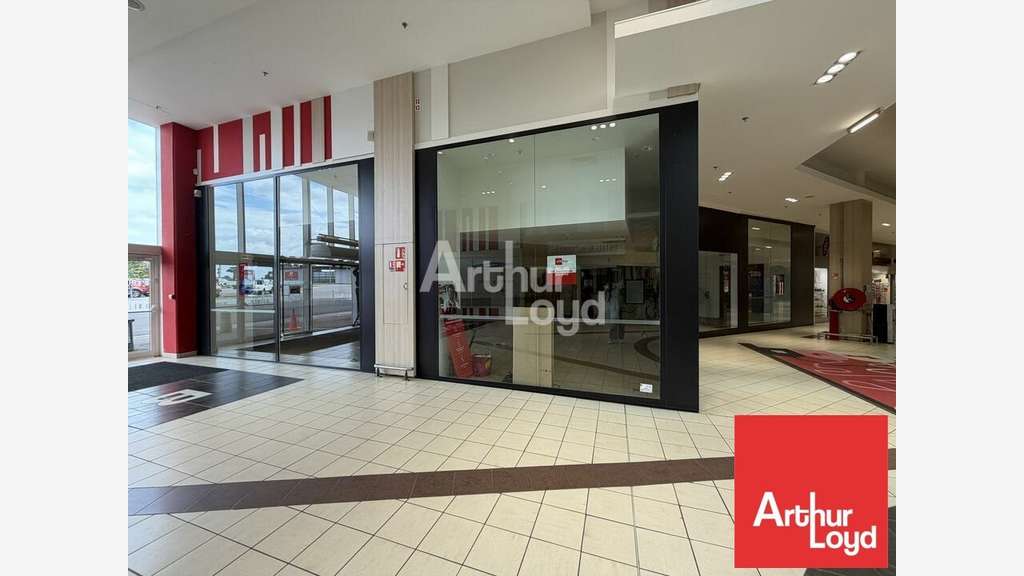 Cellule 160m² à louer à Chauray Mendes France