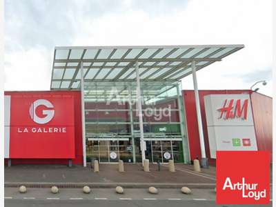 Cellule 109m² à louer à Chauray Mendes France