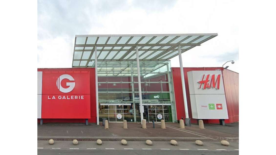 Cellule commerciale 93m² à louer à Chauray