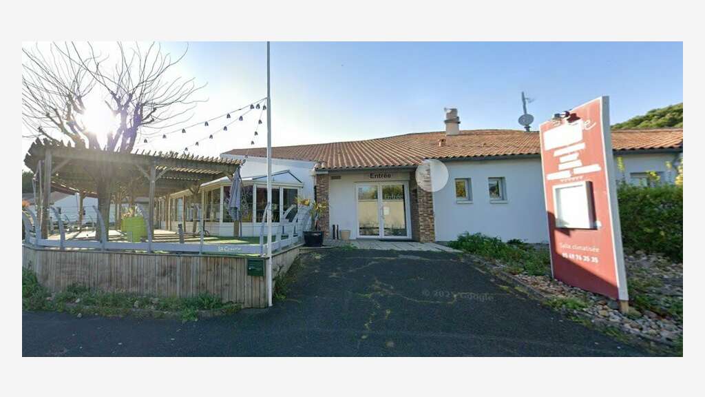 Local commercial 359m² à louer à Chauray