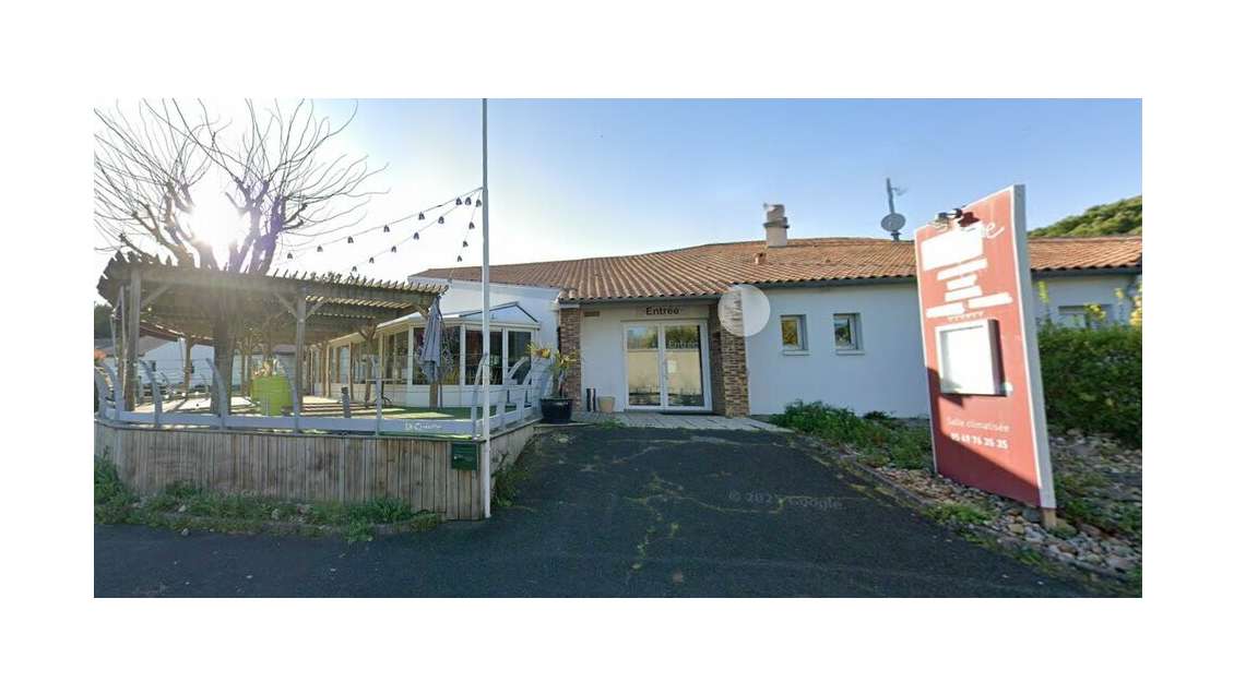 Local commercial 359m² à louer à Chauray