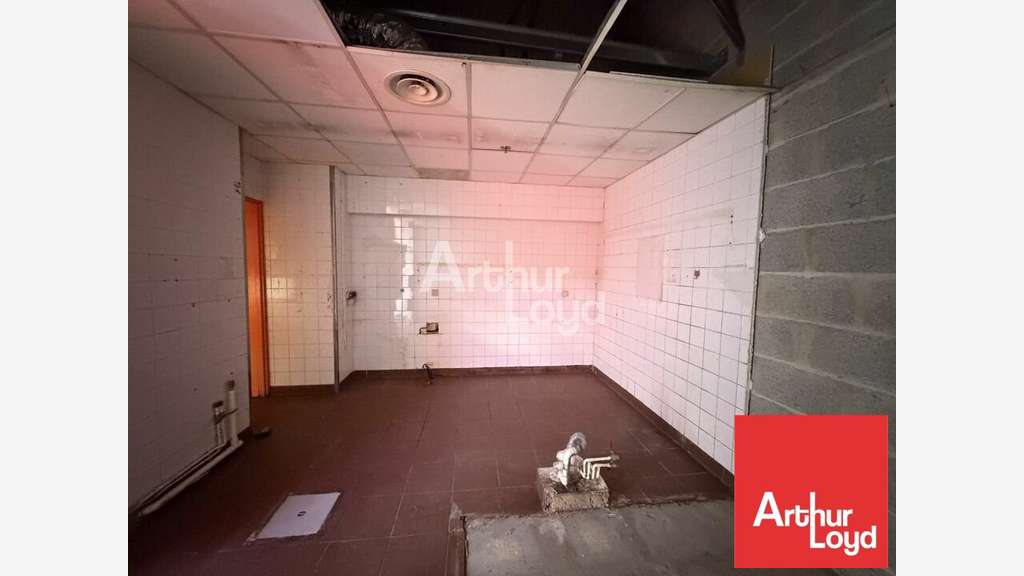 Local commercial 103m² à louer à Chauray
