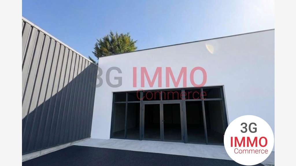 Loue local cial 90m² à Chauray empl stratégique