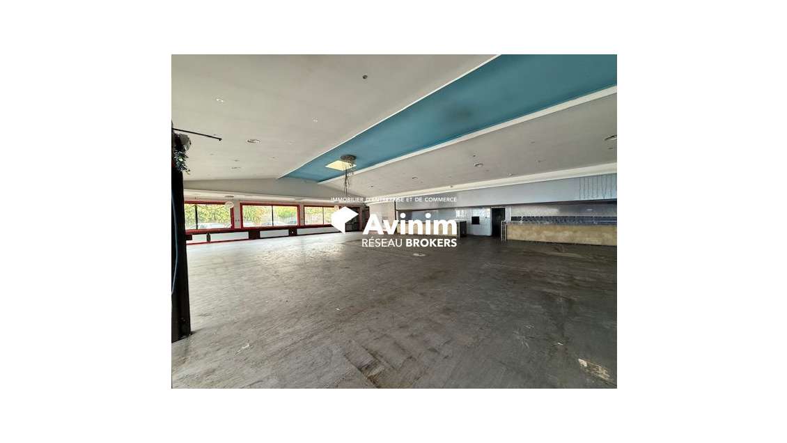 A louer local commercial 740m² à Chelles (77500)