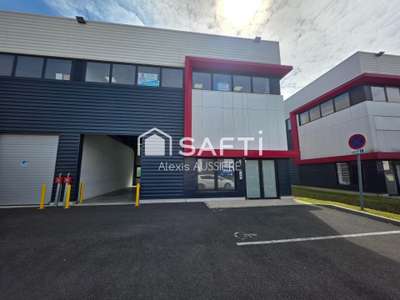 A louer local commercial 262m² Chanteloup-en-Brie