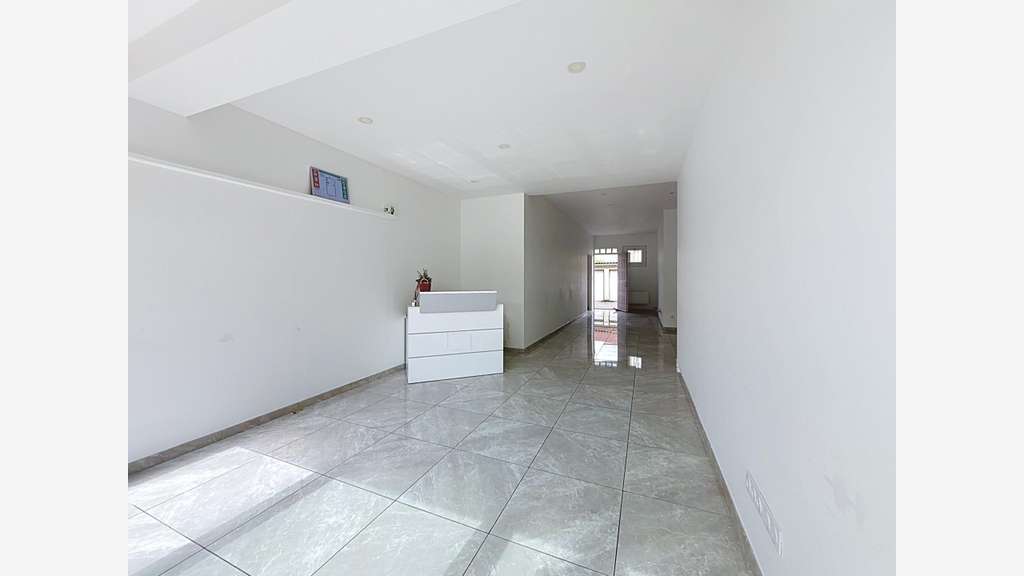 Location local 43m² face tramway T9 Choisy-le-Roi
