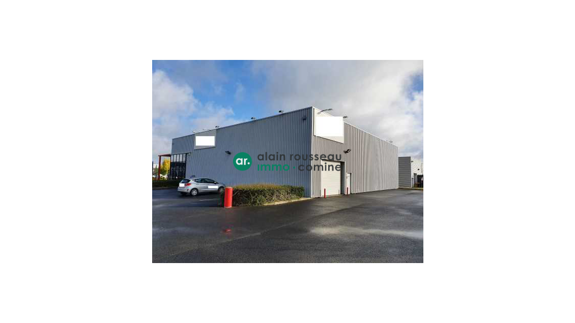 Location local commercial 300m² à Cholet