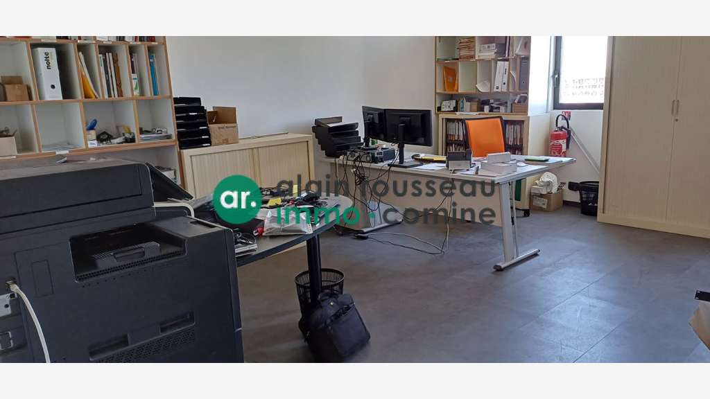 Local d'activité à louer 493m² à Cholet