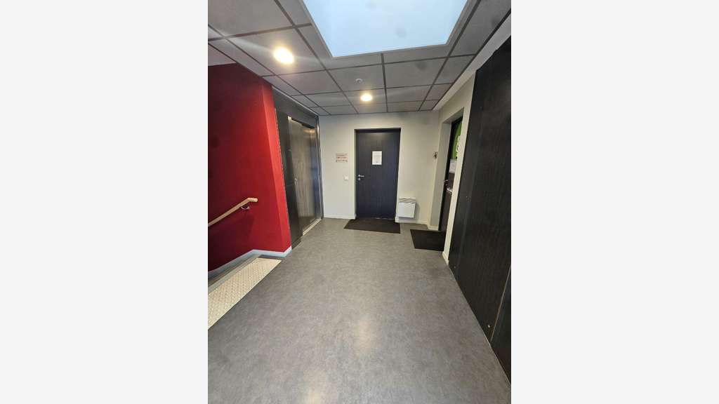 A louer bureau 202m² excellent état Cholet centre
