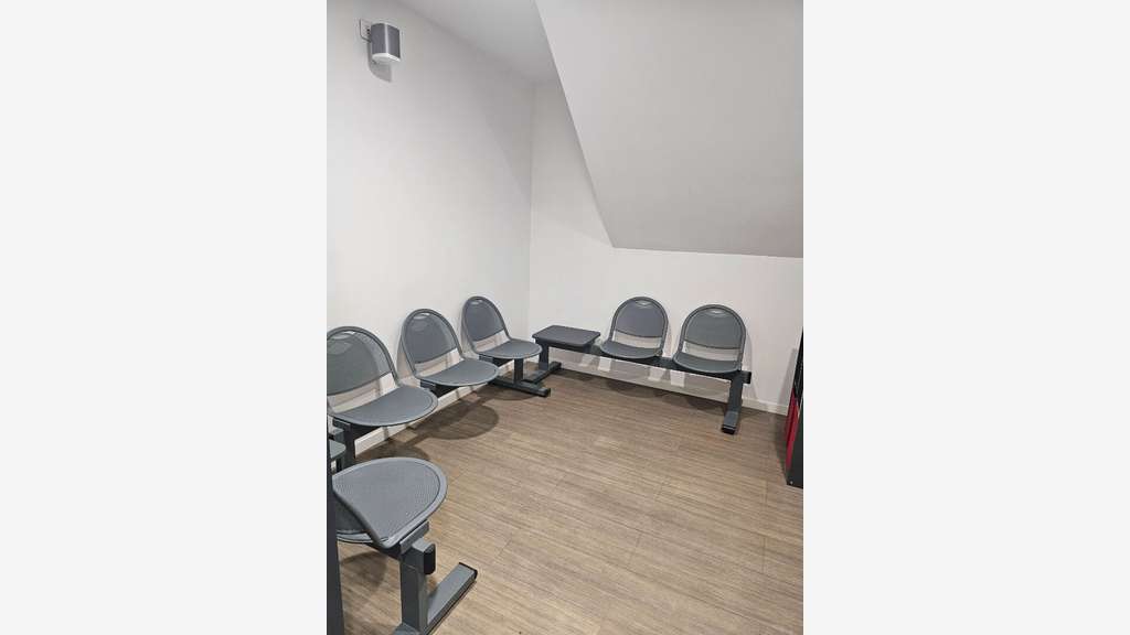 A louer bureau 202m² excellent état Cholet centre