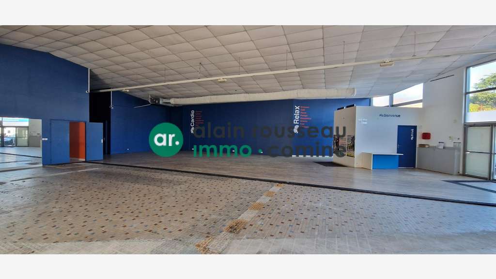 LOCAL COMMERCIAL A LOUER