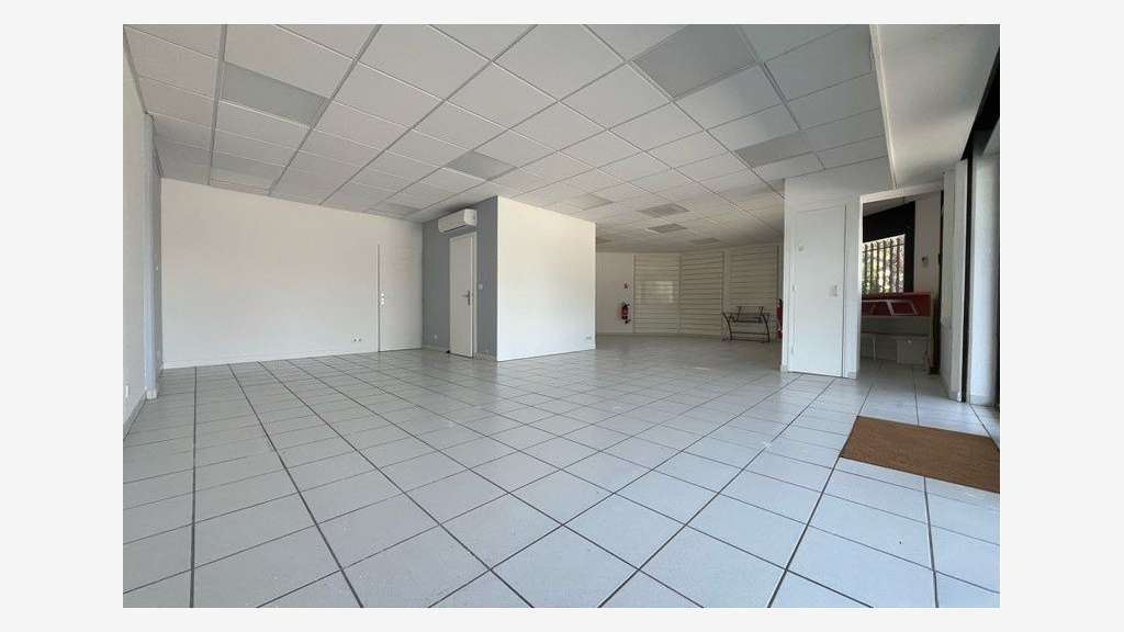 Locaux commerciaux 90m² à louer à Clapiers