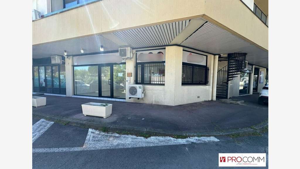 Local commercial de 90m² à louer à Clapiers