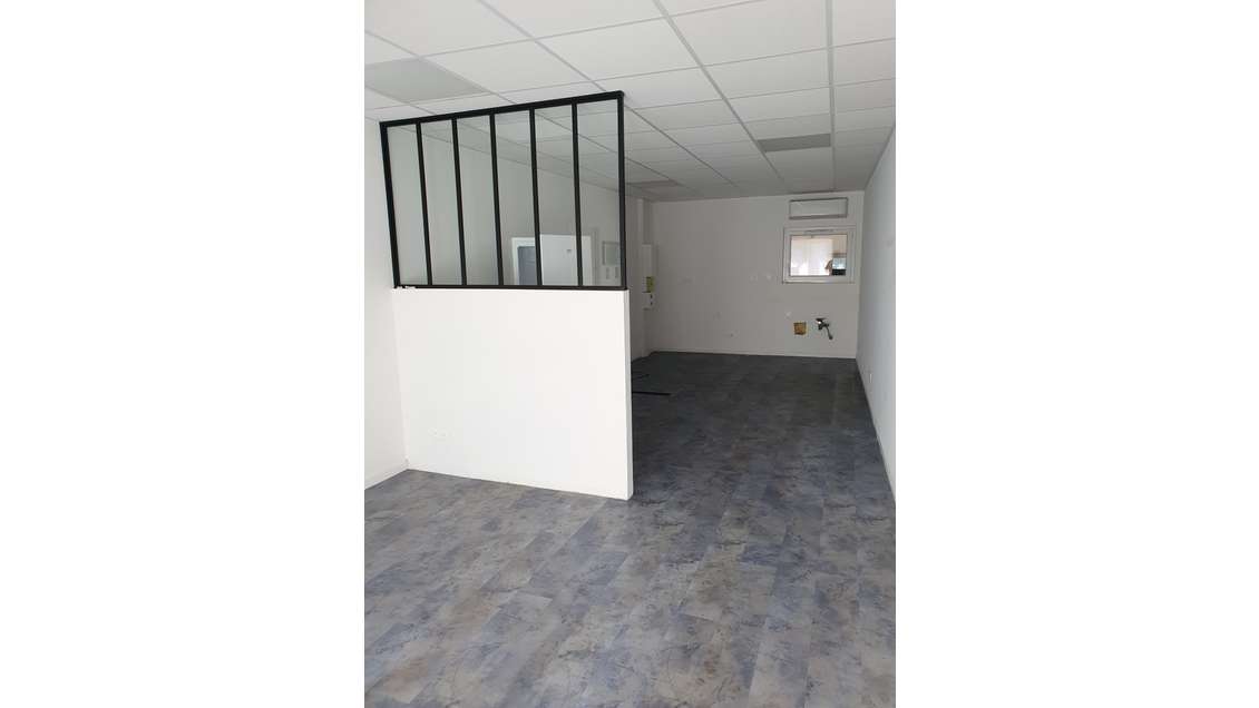 A louer local commercial 44m² à Cléon-d'Andran