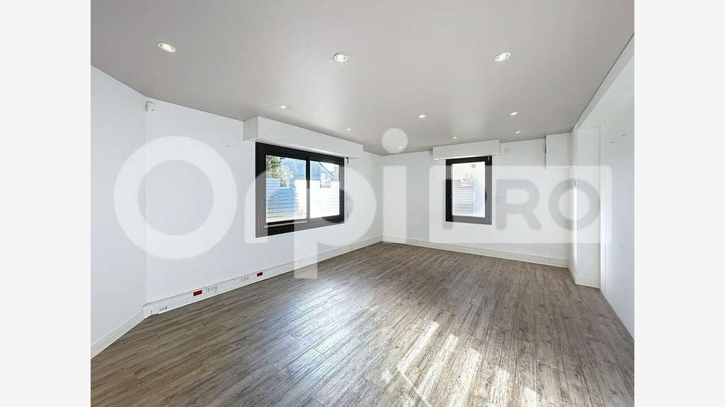 Local commercial 52m² à louer à Clermont