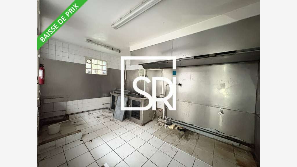 Local commercial 160m² à louer à Clermont Ferrand