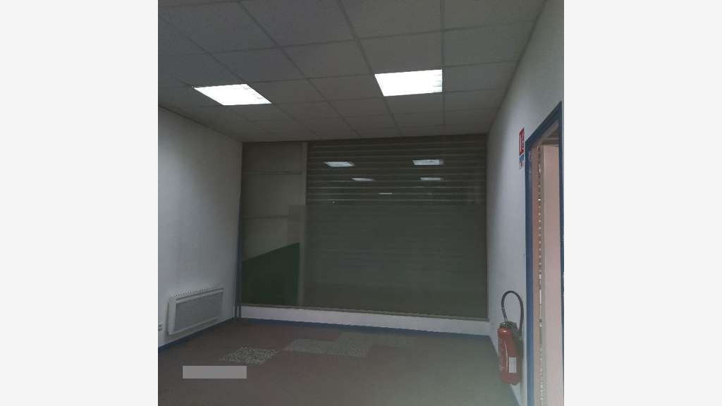 A louer local professionnel 450m² Clermont-Ferrand