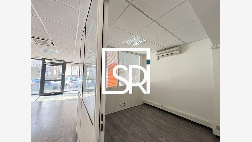 Local commercial 94m² à louer à Clermont Ferrand