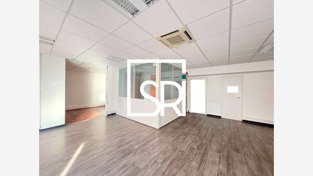 Local commercial 94m² à louer à Clermont Ferrand