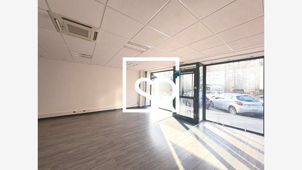 Local commercial 94m² à louer à Clermont Ferrand