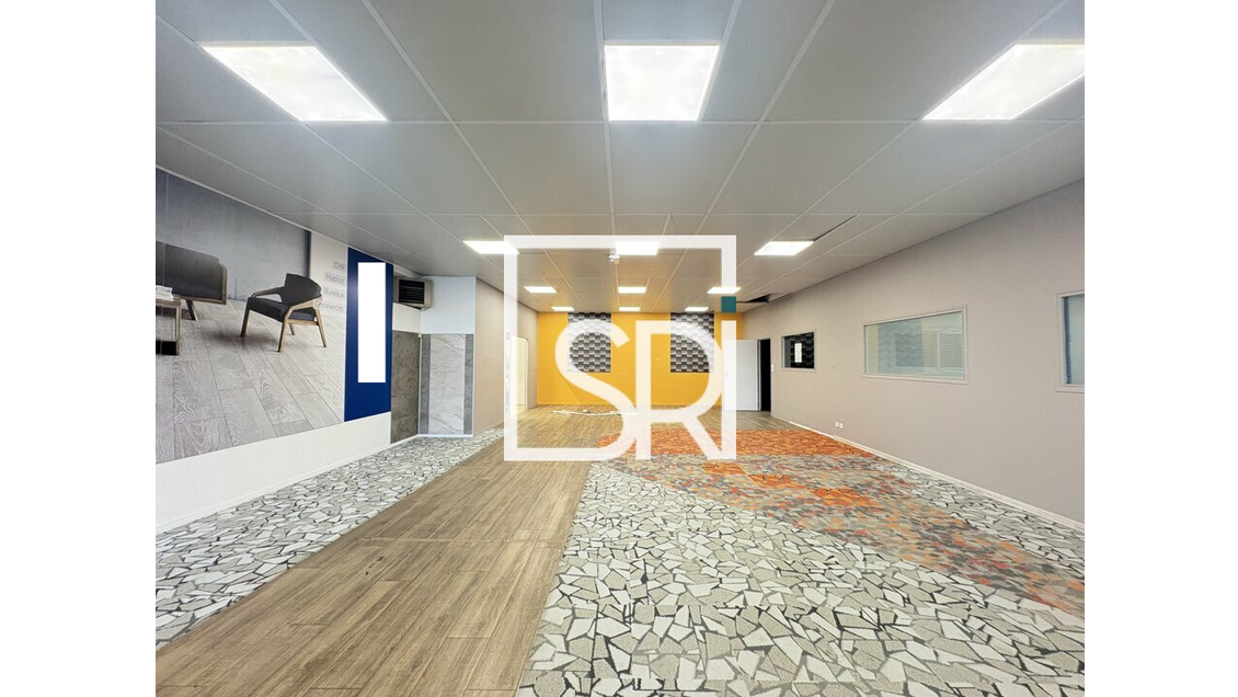 Local commercial 460m² à louer à Clermont Ferrand