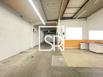 Local commercial 460m² à louer à Clermont Ferrand